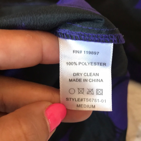 Collective Concepts Off the Shoulder - Picture 5 of 5